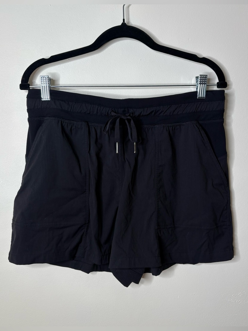 Lululemon Dance Studio High-Rise Short 3.5” - Picture 3 of 6